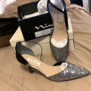 Shoes formal kitten heels